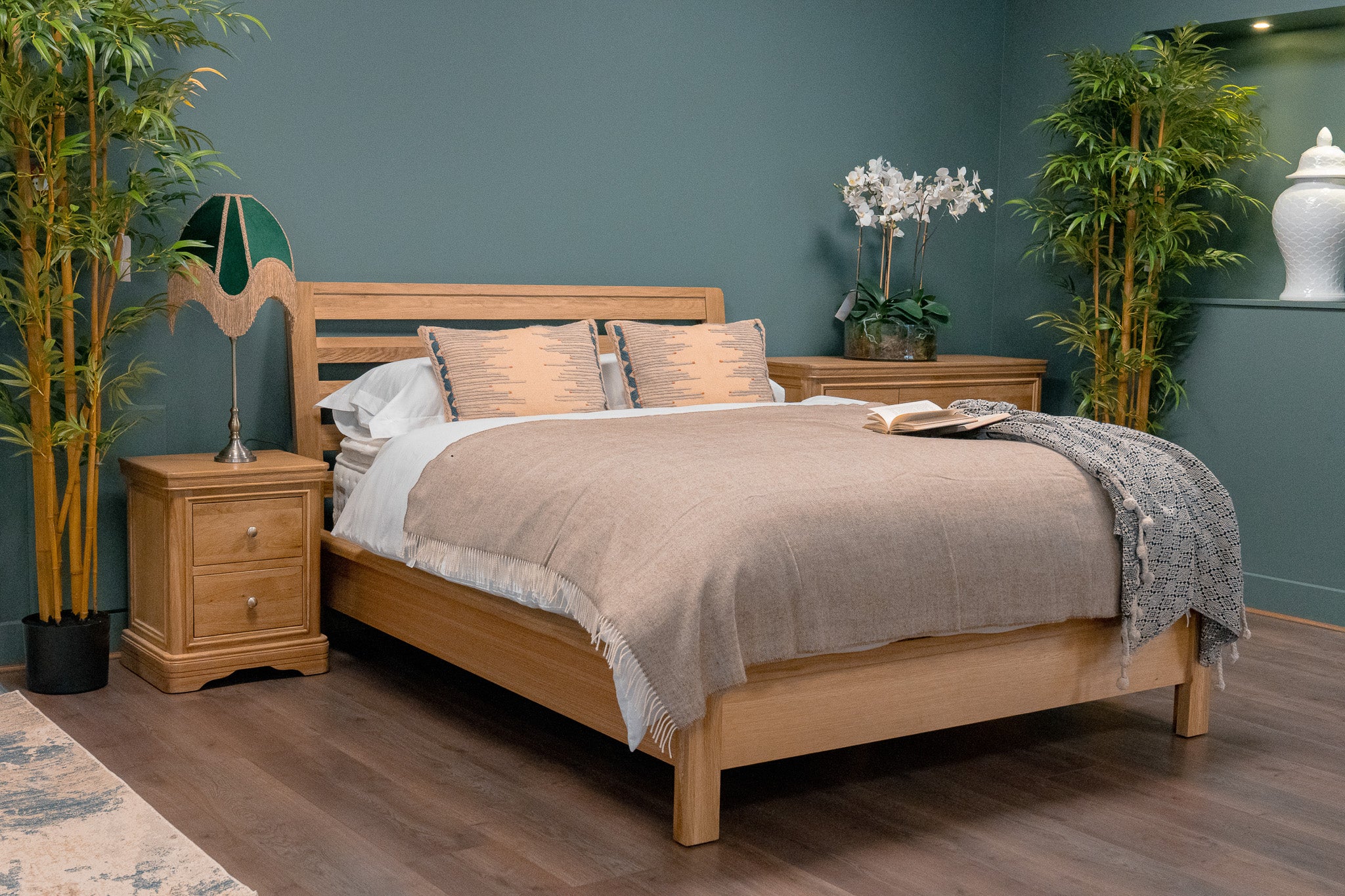Victoria 6ft King Size Oak Bed Frame Low End