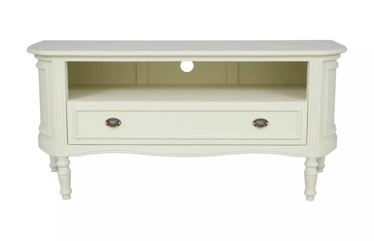 Hermitage TV Chest