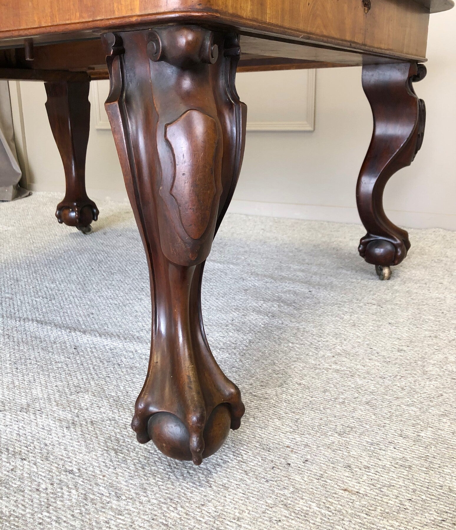 Mid 19th-century mahogany telescopic table