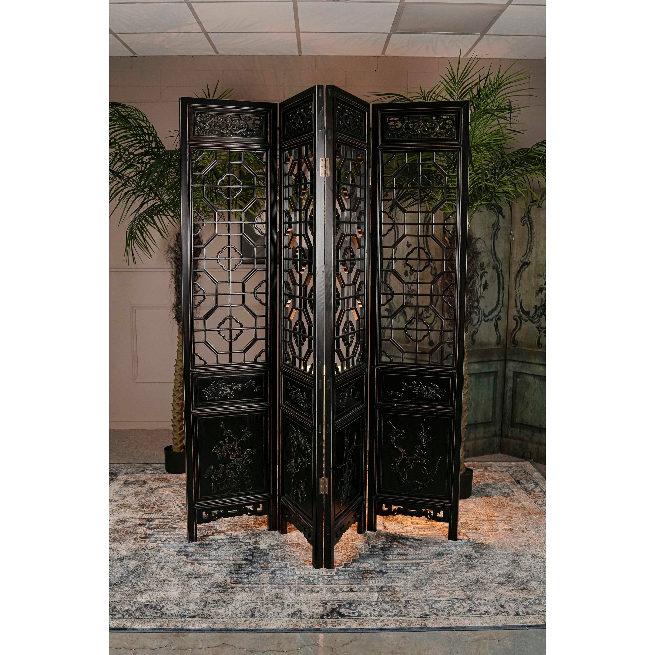 Screen Black Painted Elm