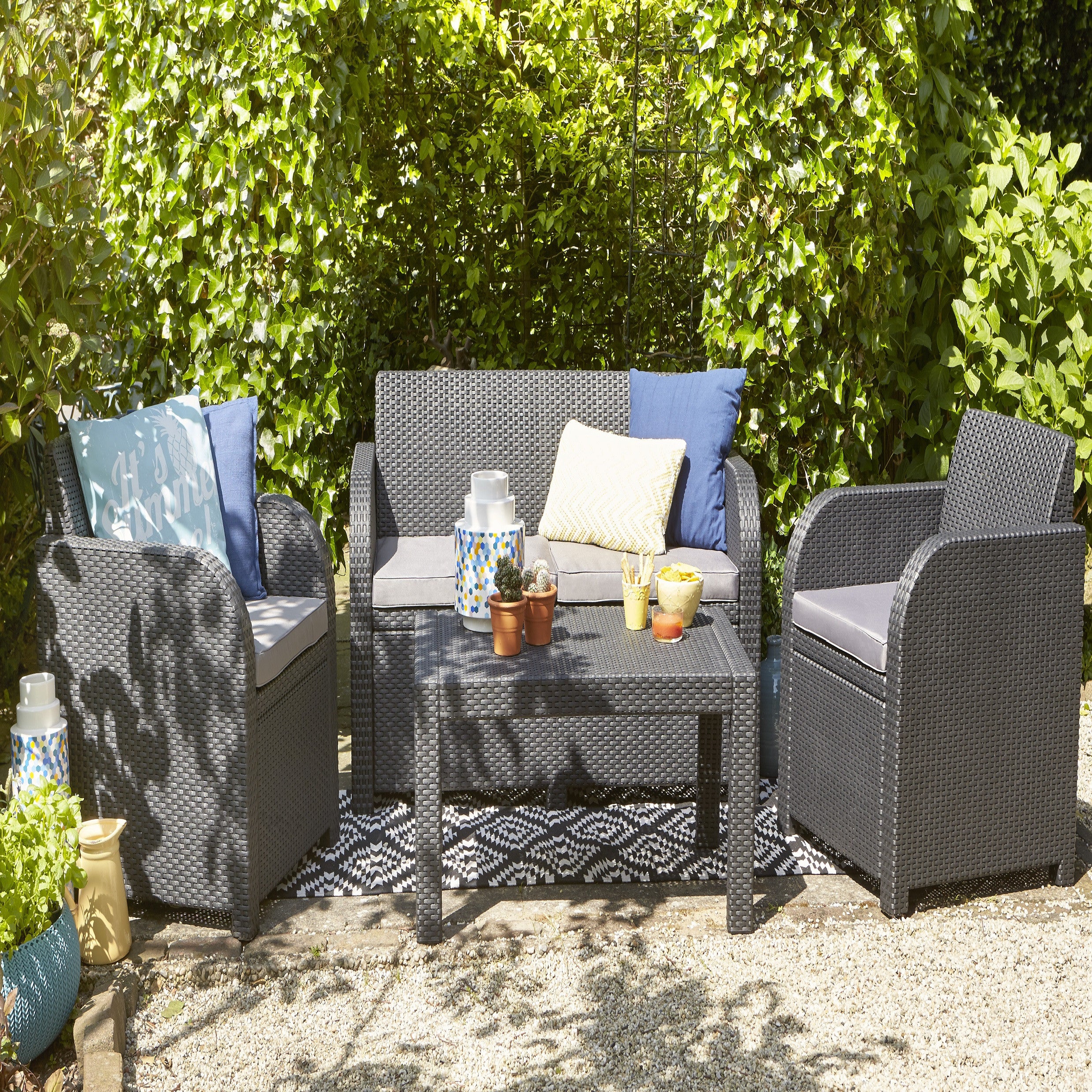 Keter lounge set discount