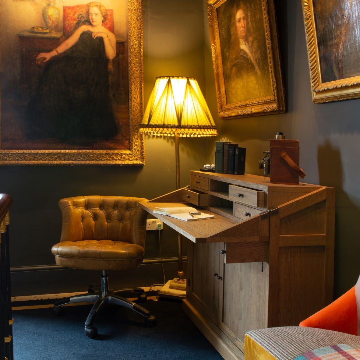 Angled view of Ashford Campaign desk