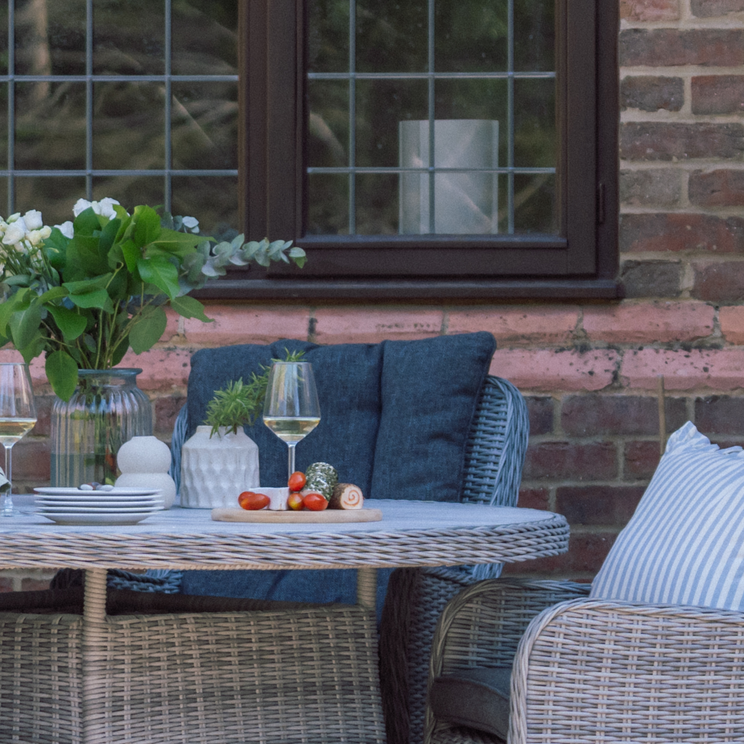 Muckross 4 Seater Round Dining Set – Grey - Flanagan Kerins