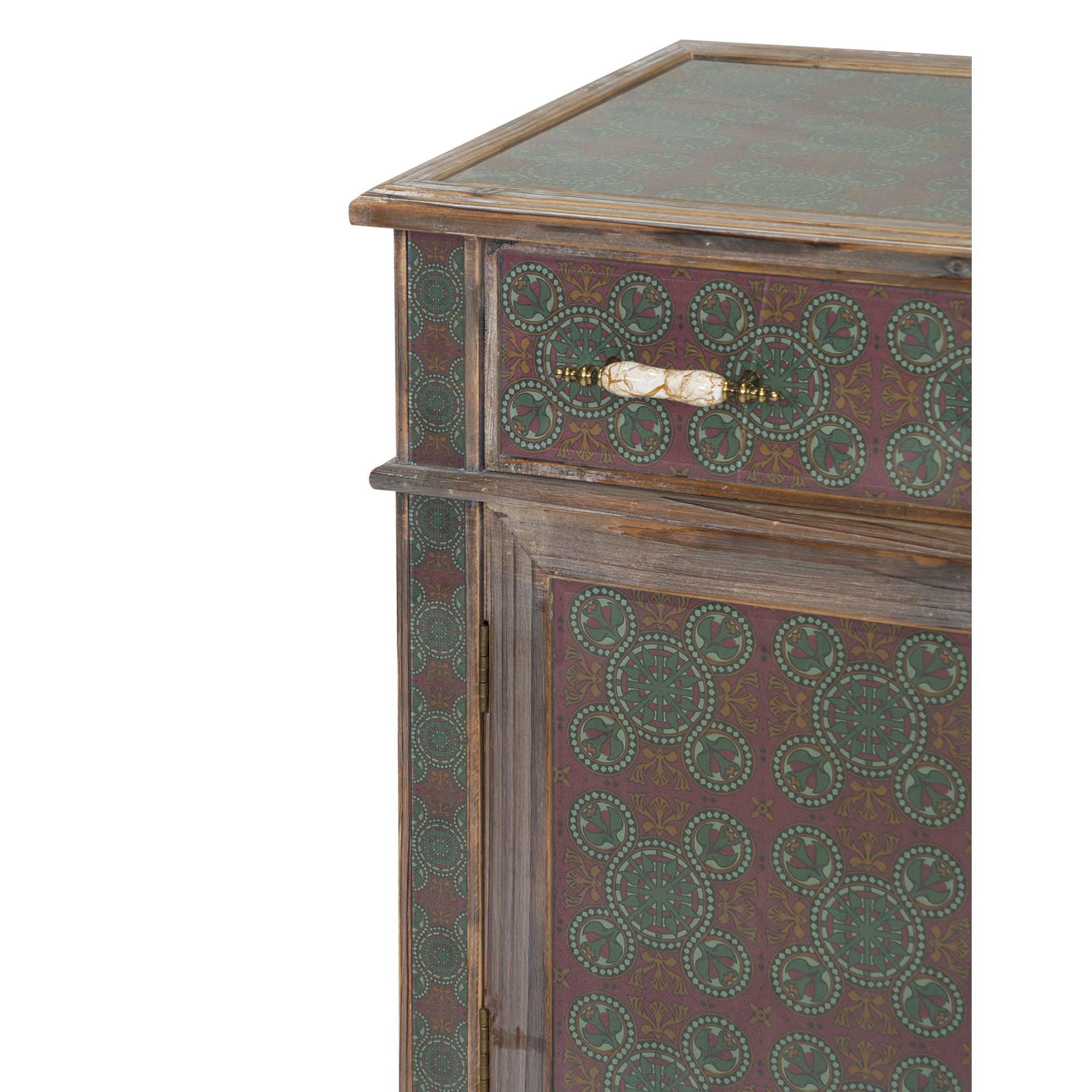 Kayla Cabinet