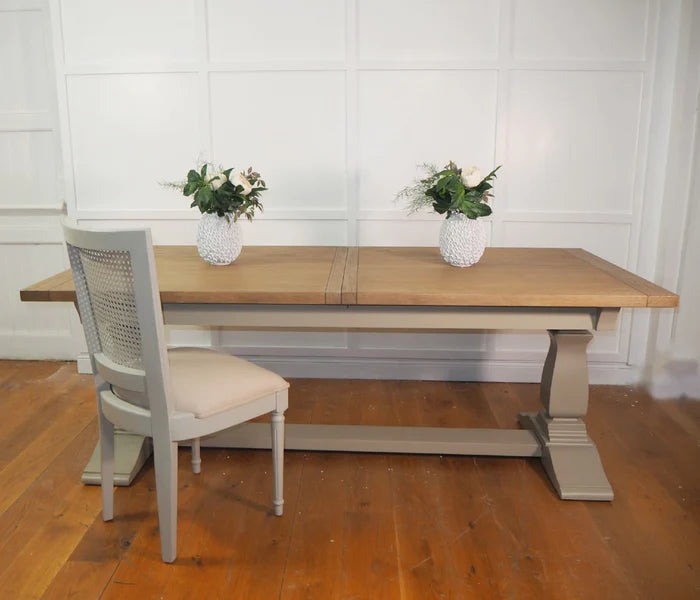 Sara 2 Ext Table – Hardwick/Rustic Brown